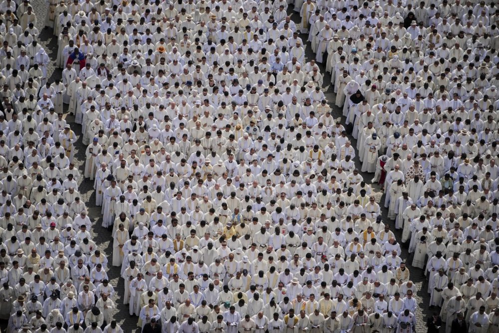 Pope Leo begins papacy calling for ‘united church’ in a wounded world