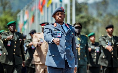 Over 100 senior officers graduate from RDF Command and Staff College