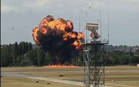 Plane 'crashes moment after takeoff' at Southend Airport