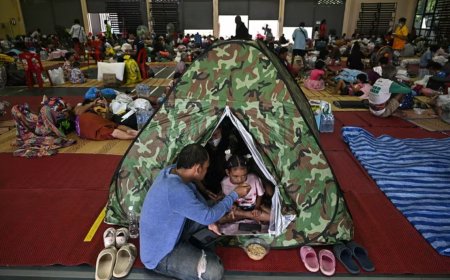 More than 100,000 displaced as Thailand-Cambodia border clashes enter second day