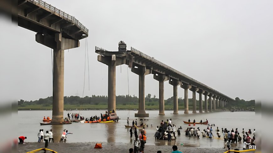 Bridge collapse in India kills 15