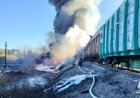Train derailment causes major fire in Russia