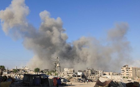 Pope phones Gaza parish as Israel launches new offensive on city