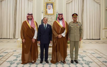 Saudi Arabia signs mutual defense pact with nuclear-armed Pakistan after Israel attacks Qatar
