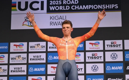 Michiel Mouris wins men's junior title  in time trial