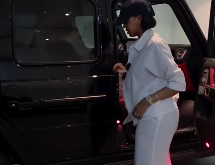 Former Miss Rwanda Jolly Mutesi Buys 2025 Mercedes-Benz G-Wagon Worth Rwf 359 Million