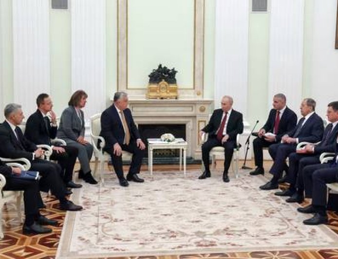 Putin meets Orban in Moscow