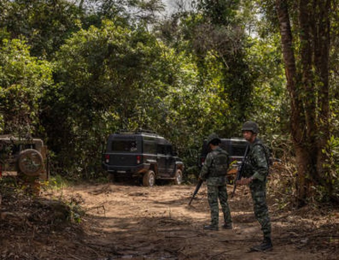 Clashes erupt along Thai-Cambodian border