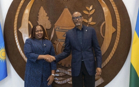 Kagame, EAC boss discuss regional trade, integration