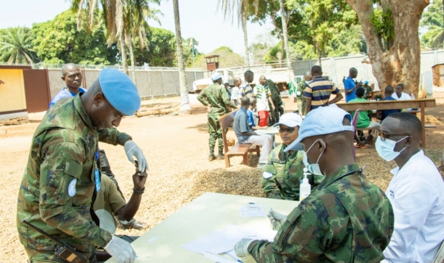 Rwandan peacekeepers provide free medical to prisoners in CAR