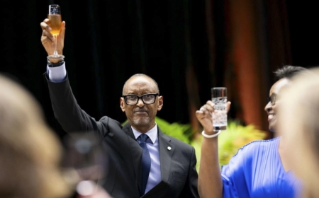 Kagame, First Lady host diplomatic dinner