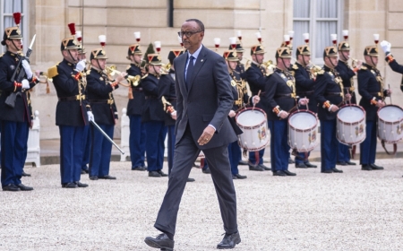 Kagame in France for nuclear energy summit