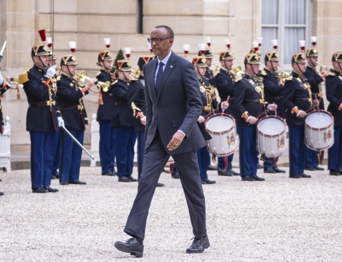 Kagame in France for nuclear energy summit