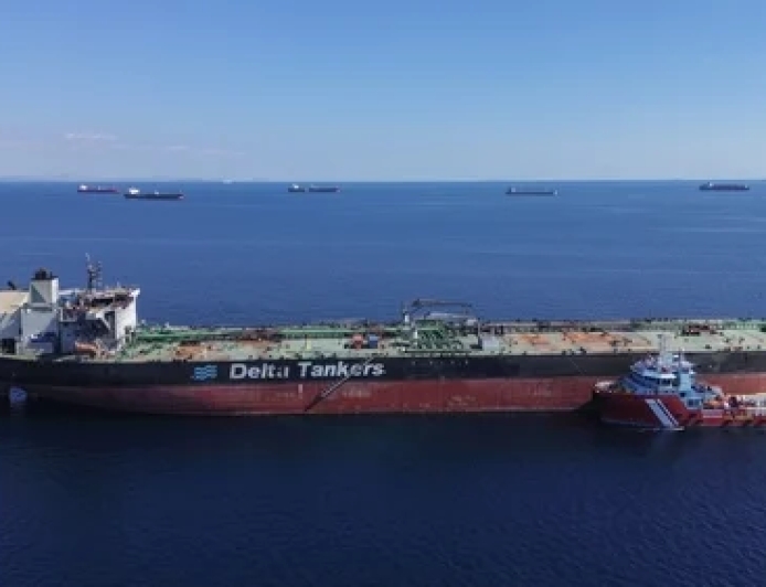 Iran tells Houthis to close Red Sea gateway if US hits power network, sources say