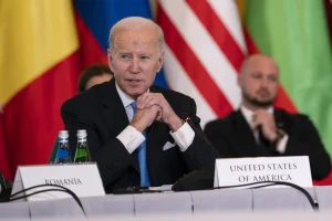 Biden shores up Western allies as Putin digs in on Ukraine