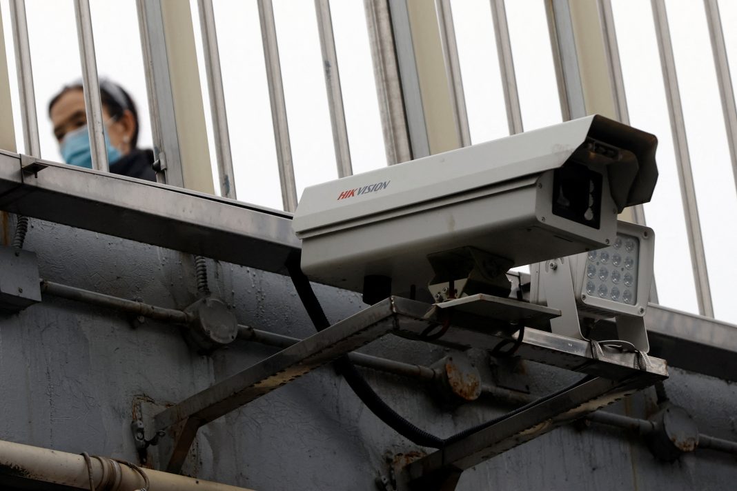 Australia to remove Chinese surveillance cameras